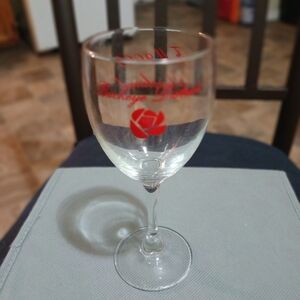 Vintage Buckeye District Fall 2009 Cleveland Elegant Red Rose Wine Glass